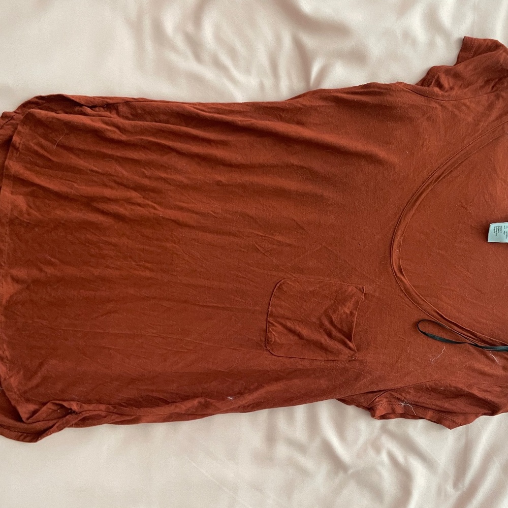 Burnt orange tshirt